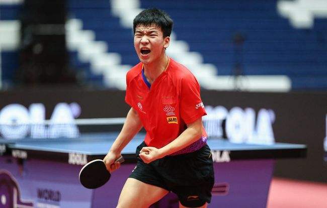 初登场便惊 初登场便惊